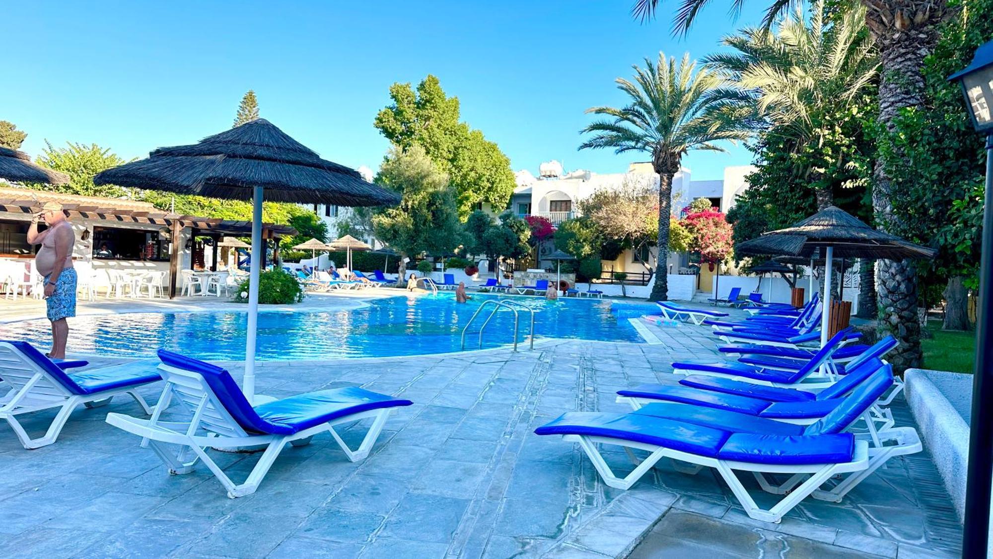 Paphos Gardens Studio Suite 외부 사진