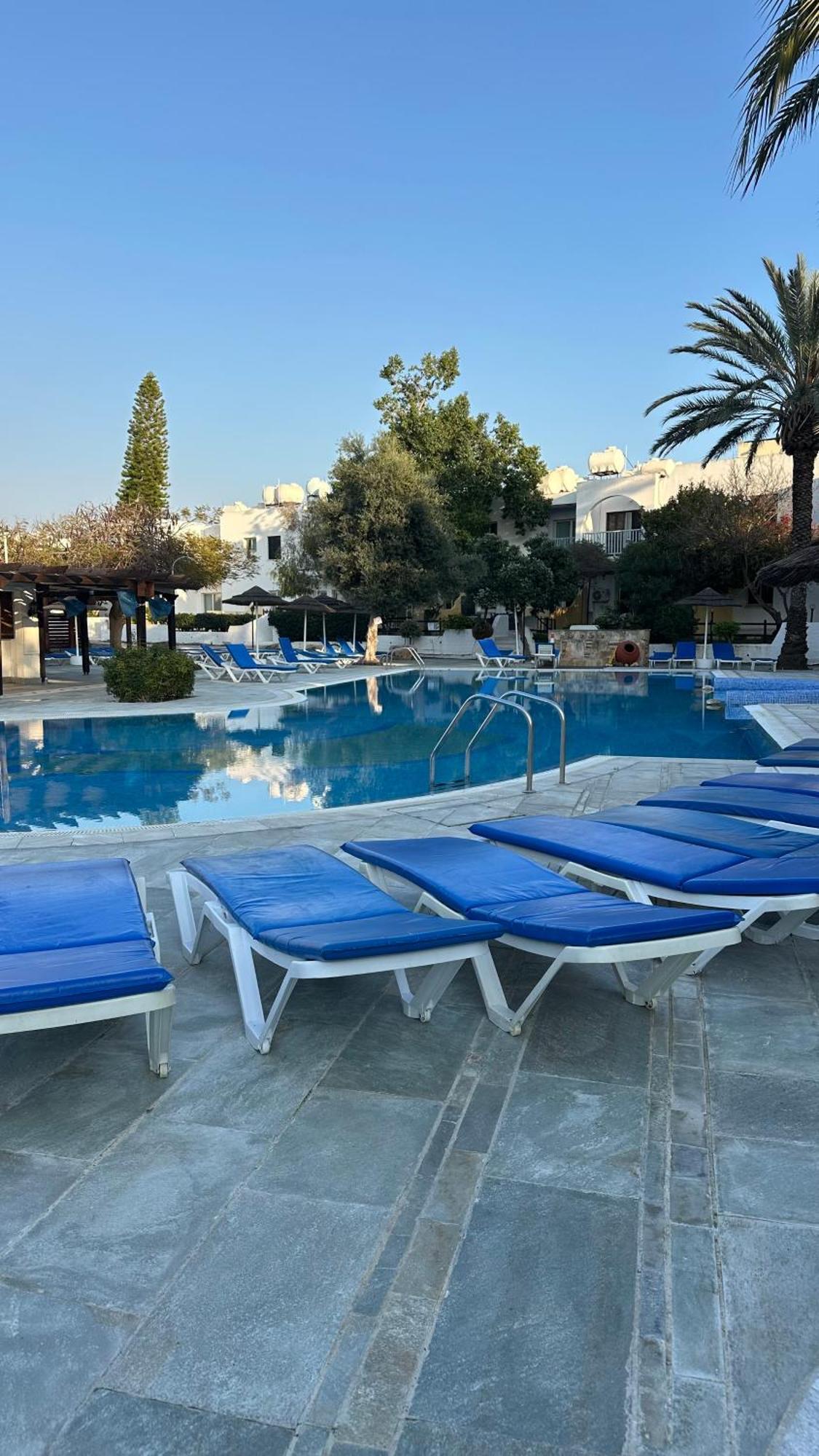 Paphos Gardens Studio Suite 외부 사진